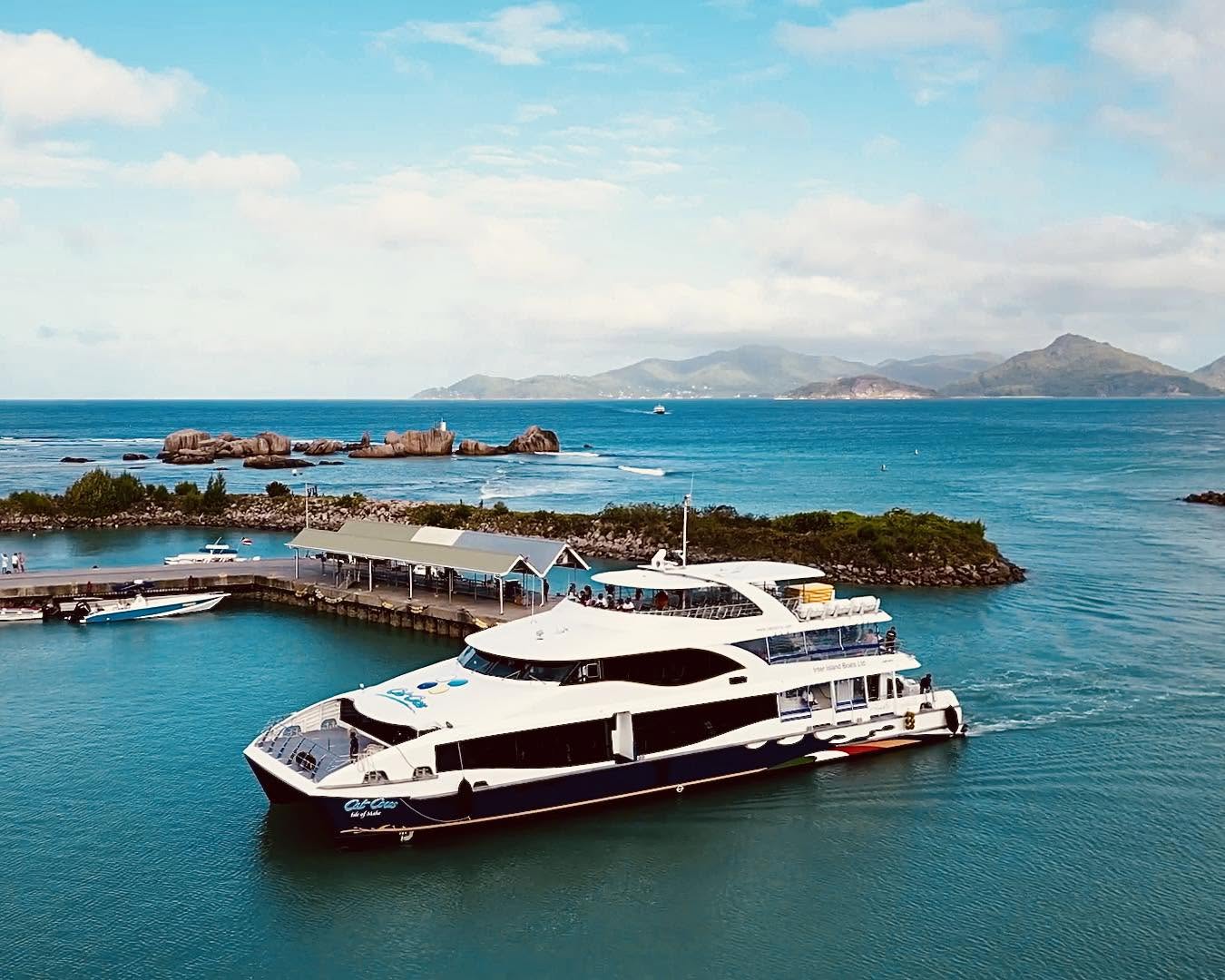 Le catamaran Cat Cocos entre les iles des Seychelles