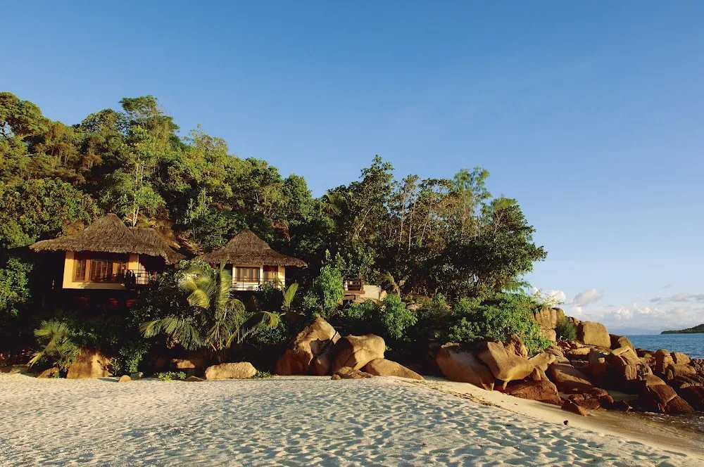 Constance Lémuria, Praslin