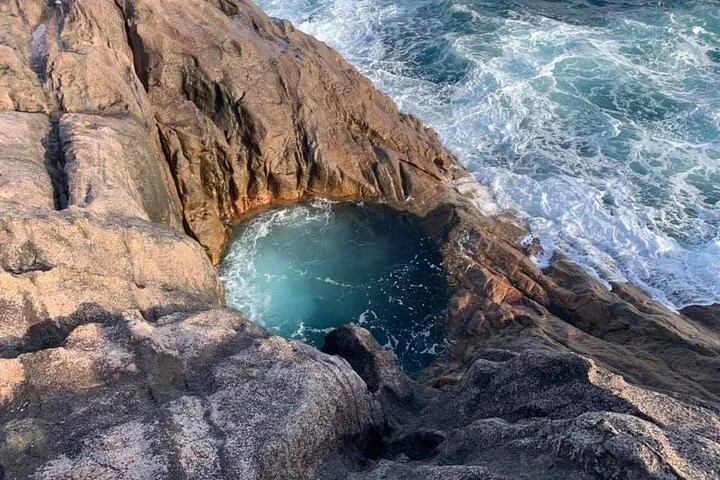 Piscine naturelle : randonnée vers un joyau caché
