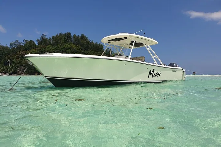 Parc marin de Sainte-Anne : bateau privé, journée
